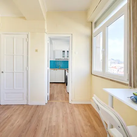 Sunny Balcony - Marques De Pombal Privat bolig Lisboa